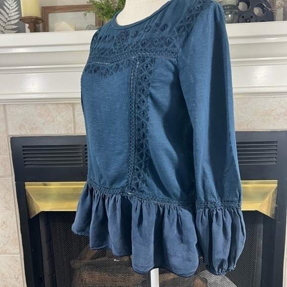 Sundance Dark Blue Embroidered Top with Lamp Sleeveless - Picture 10 of 14